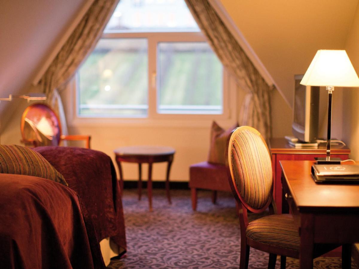Hotel Ullensvang Лофтхус Екстериор снимка