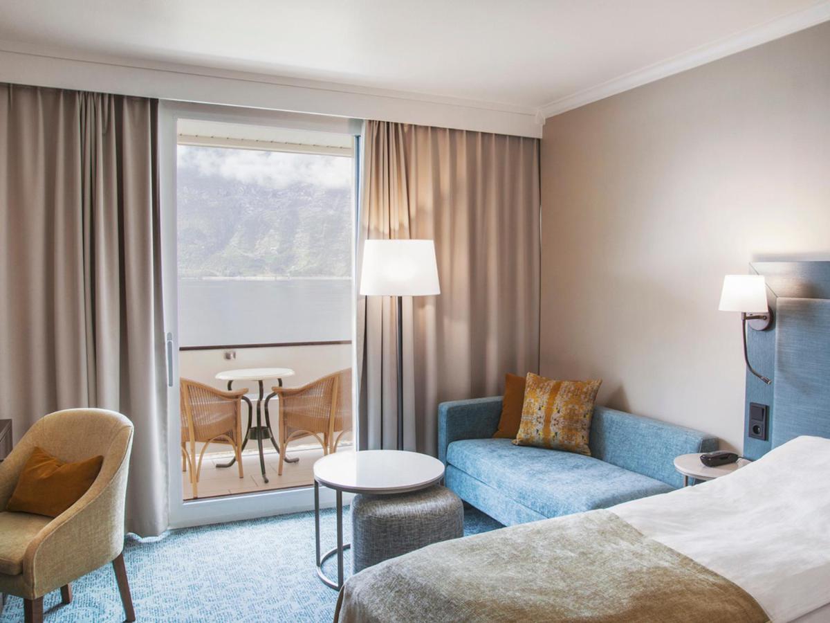 Hotel Ullensvang Лофтхус Екстериор снимка