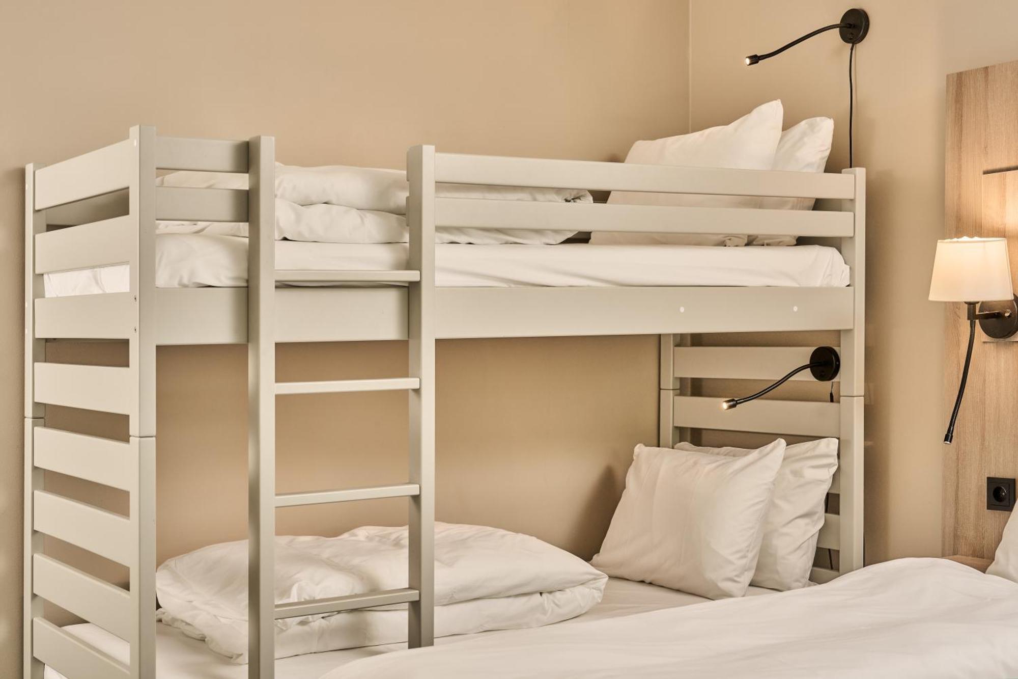 Hotel Ullensvang Лофтхус Екстериор снимка