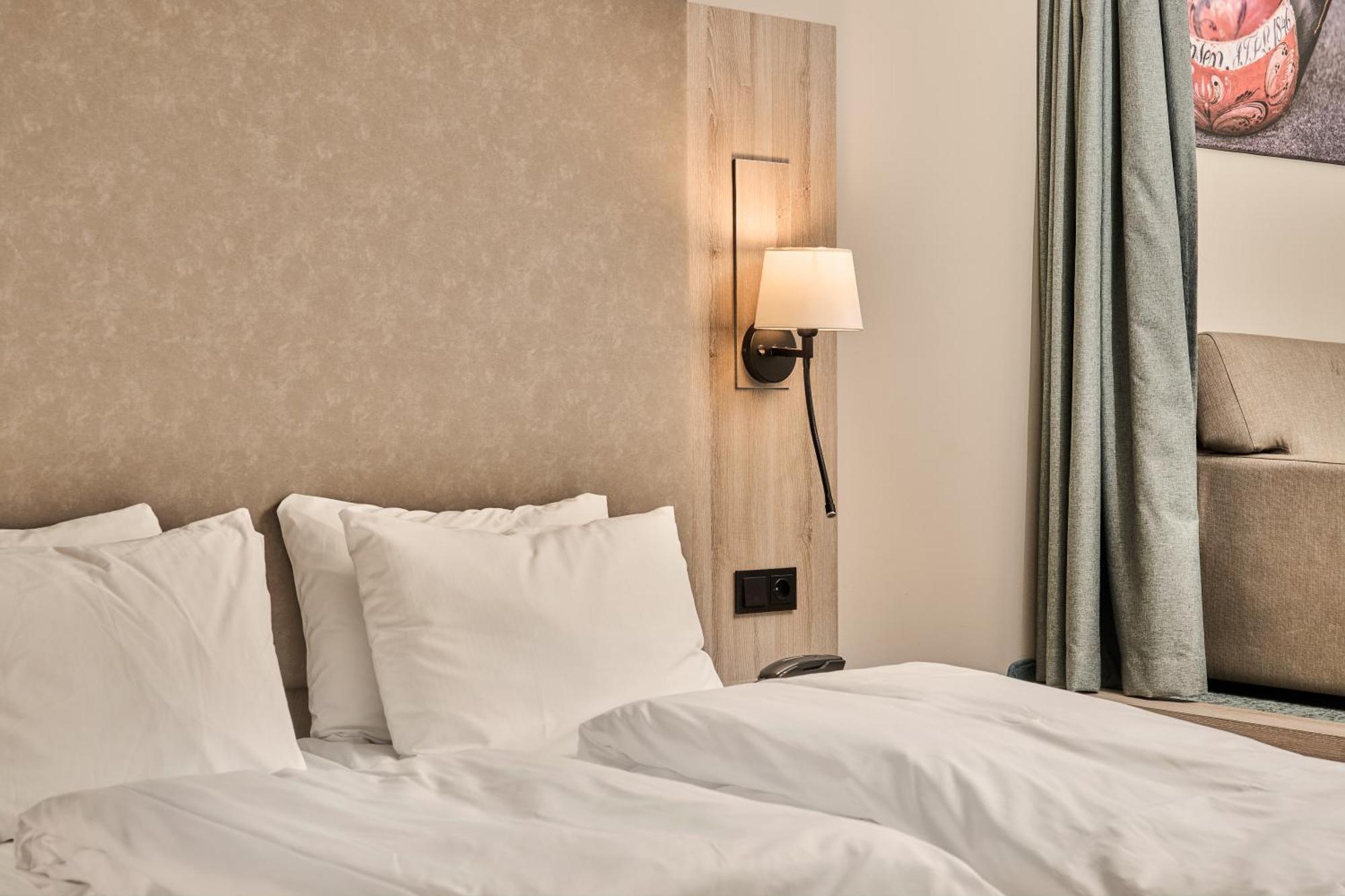 Hotel Ullensvang Лофтхус Екстериор снимка