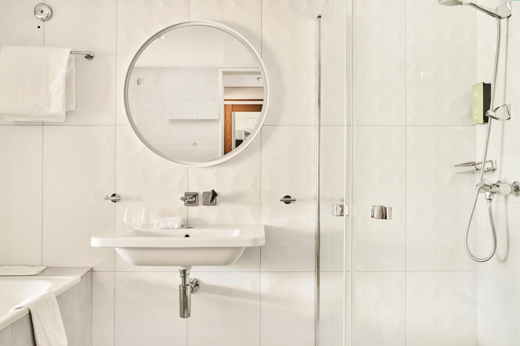 Hotel Ullensvang Лофтхус Екстериор снимка