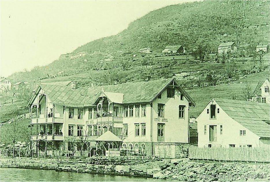 Hotel Ullensvang Лофтхус Екстериор снимка